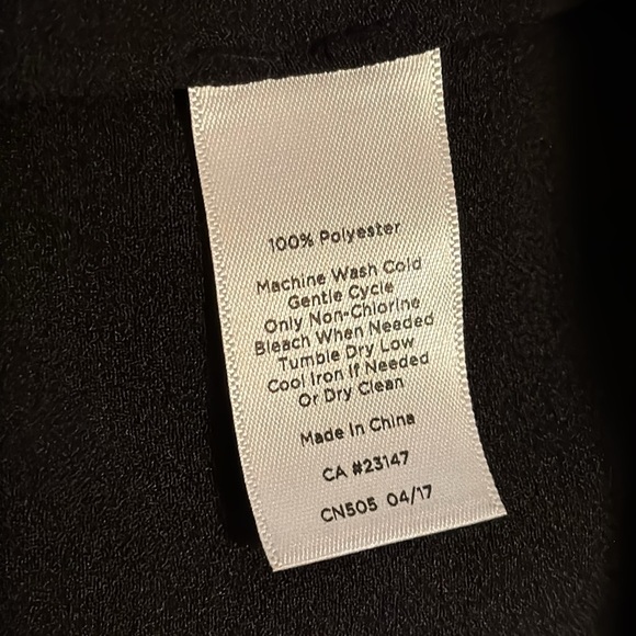 Talbots black crepe pleated bell sleeves back key hole top blouse Sz XL new - Picture 8 of 9